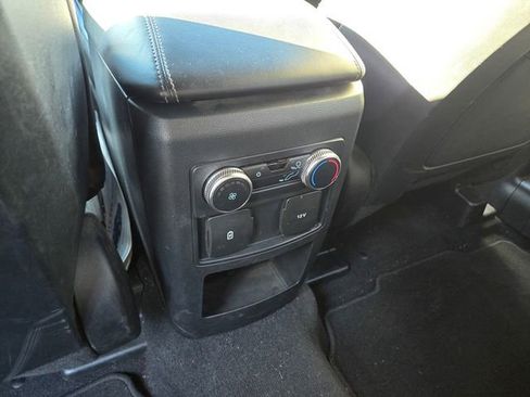 Used 2020 Ford Explorer XLT w/ Equipment Group 202A image 12
