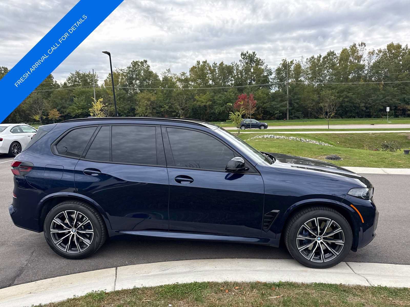 Used 2024 BMW X5 M60i AWD/4WD image 7