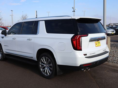 Certified 2022 GMC Yukon XL Denali image 5