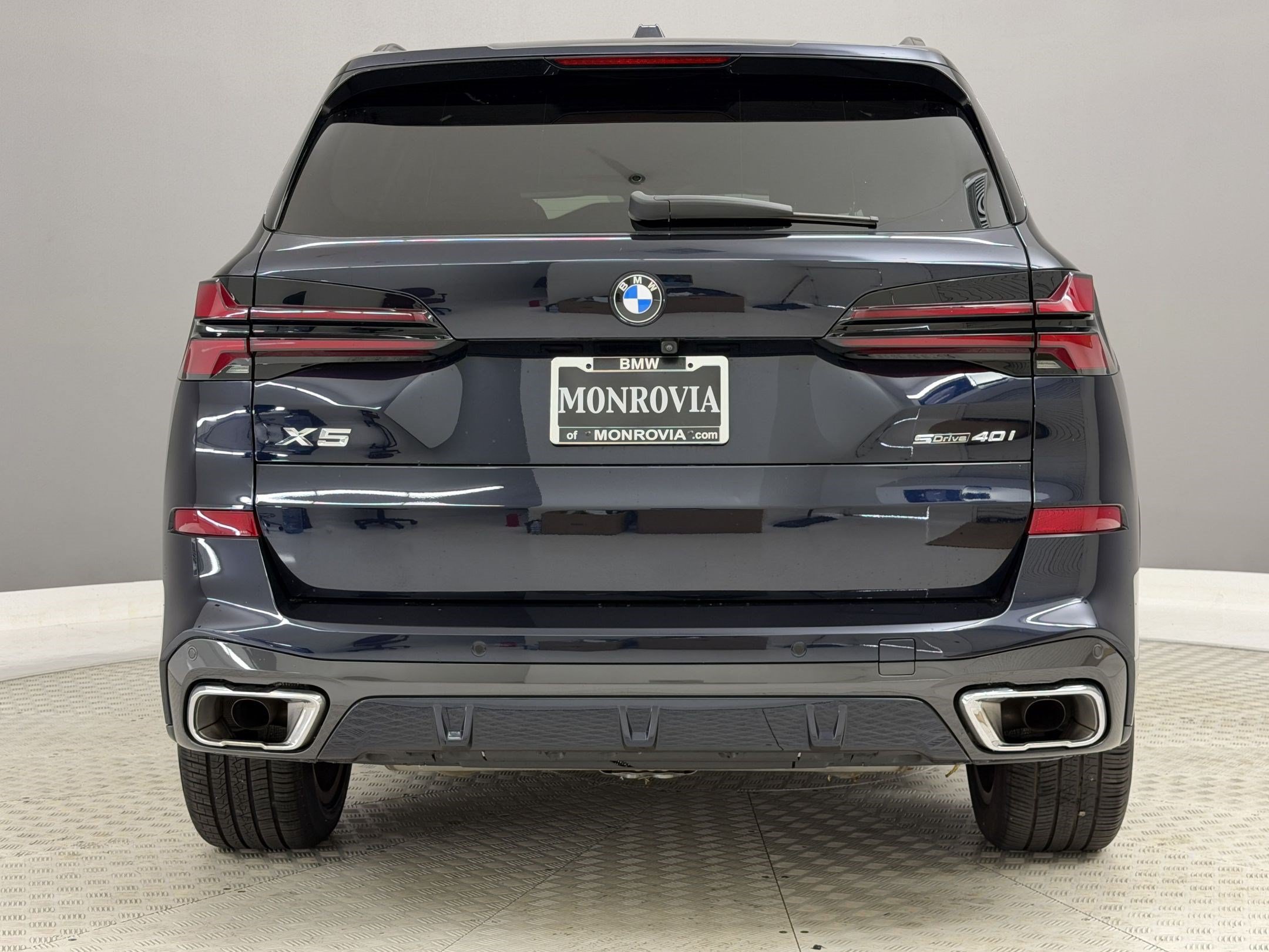 Used 2024 BMW X5 sDrive40i w/ M Sport Package RWD image 10