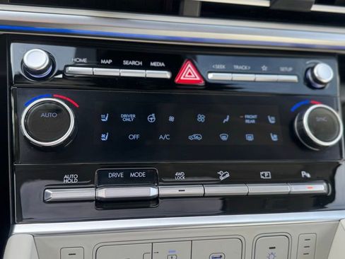 Used 2024 Hyundai Santa Fe Calligraphy image 10