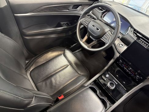 Used 2023 Jeep Grand Cherokee L Limited image 9