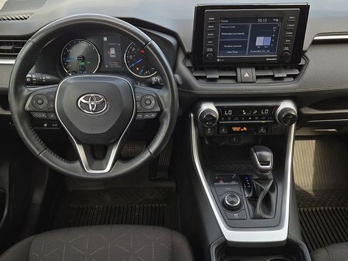 Used 2021 Toyota RAV4 XLE w/ Convenience Package image 11