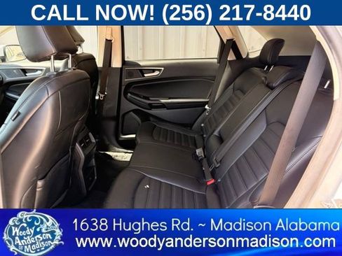 Used 2024 Ford Edge SEL AWD/4WD image 9