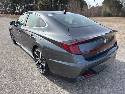 Used 2023 Hyundai Sonata SEL Plus image 2
