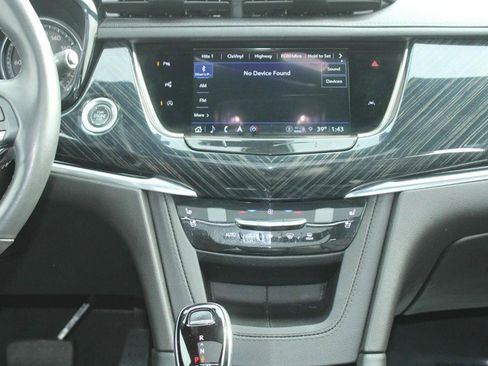 Used 2023 Cadillac XT6 Premium Luxury w/ Technology Package image 16