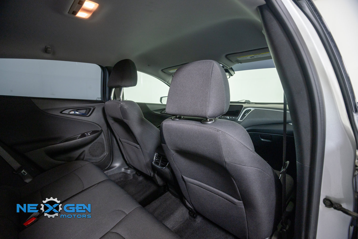 Used 2022 Chevrolet Malibu LT FWD image 35