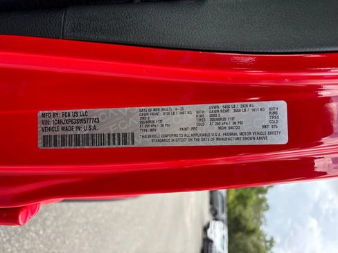 Used 2025 Jeep Wrangler Unlimited Sahara w/ Safety Group AWD/4WD image 30