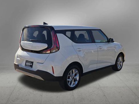 Certified 2024 Kia Soul LX w/ Option Group 015 image 6