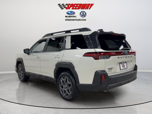 Certified 2026 Subaru Outback Premium w/ Premium/Limited Package AWD/4WD image 8