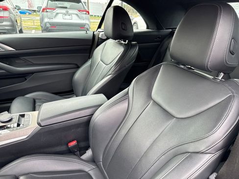 Used 2025 BMW 430i Convertible image 9