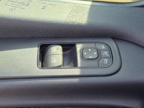 Used 2025 Mercedes-Benz Sprinter 2500 image 26