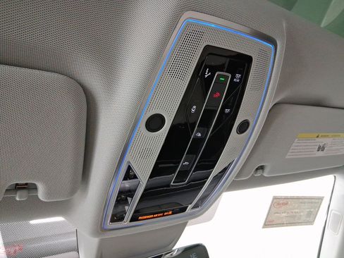 New 2025 Audi A8 L 3.0T image 26