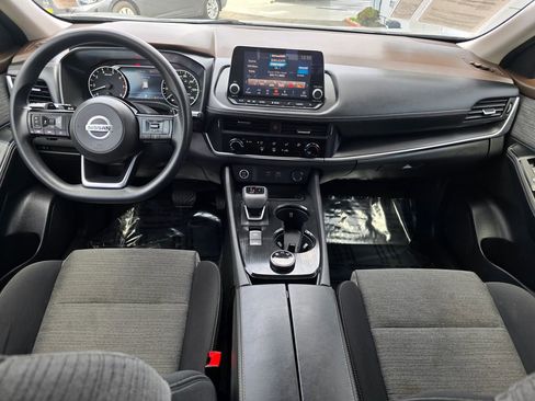 Used 2021 Nissan Rogue S image 9