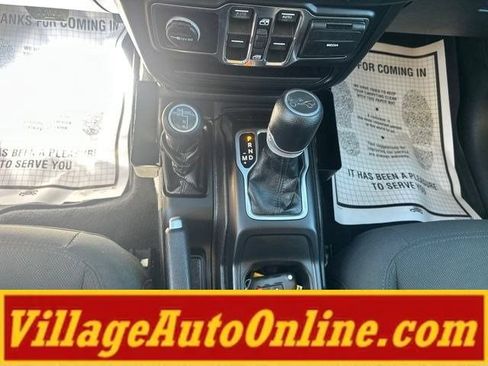 Used 2019 Jeep Wrangler Unlimited Sport w/ Technology Group AWD/4WD image 24