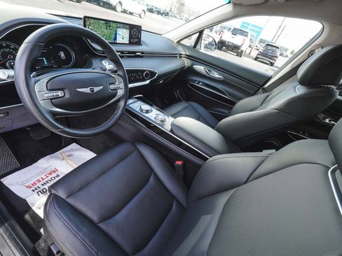 Used 2025 Genesis GV70 2.5T image 15