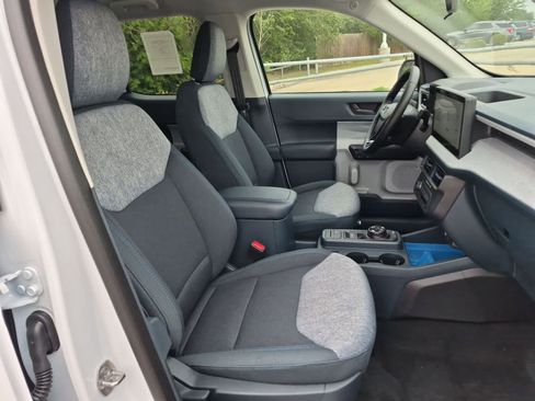 New 2026 Ford Maverick XLT w/ XLT Luxury Package FWD image 26