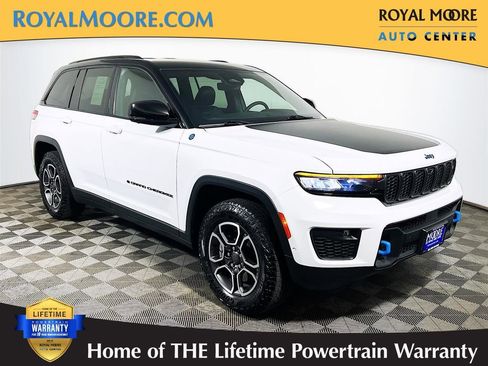 Used 2022 Jeep Grand Cherokee Trailhawk w/ Advanced Protech Group II AWD/4WD image 1