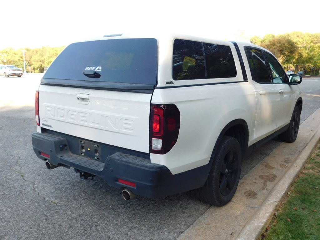Certified 2025 Honda Ridgeline Black Edition image 11