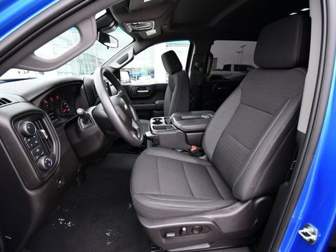 Used 2025 Chevrolet Silverado 1500 Custom w/ LPO, Dark Essentials Package AWD/4WD image 14