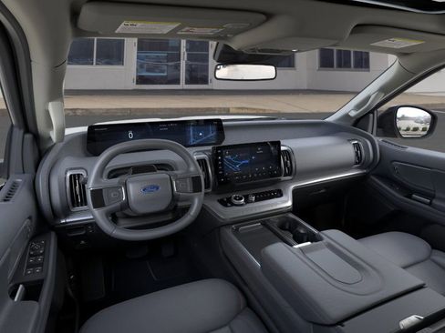 New 2025 Ford Expedition Active RWD image 9