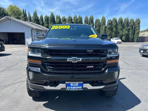Used 2018 Chevrolet Silverado 1500 LT w/ All Star Edition AWD/4WD image 2