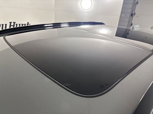 Used 2024 Volvo XC40 B5 Ultimate w/ Protection Package Premier image 9