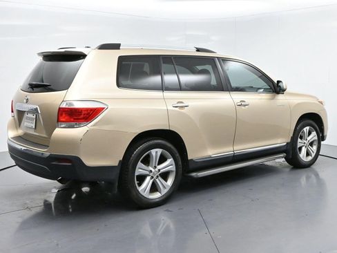 Used 2013 Toyota Highlander Limited FWD image 7