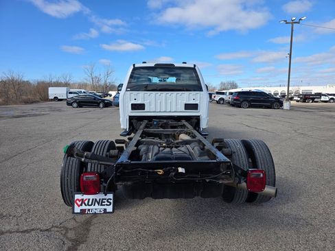 Used 2021 Ford F450 XL w/ Power Equipment Group image 7