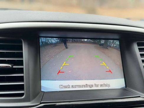 Used 2018 Nissan Pathfinder S image 20