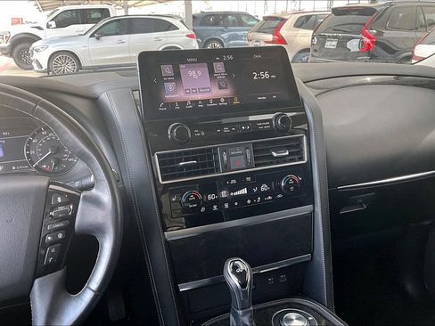 Certified 2024 INFINITI QX80 Luxe image 8