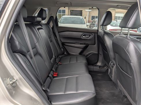 Used 2021 Nissan Rogue SL FWD image 26