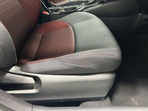 Used 2025 Toyota Corolla SE image 56