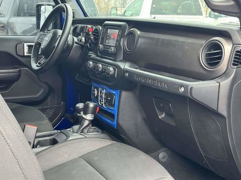 Used 2018 Jeep Wrangler Unlimited Sport S image 24