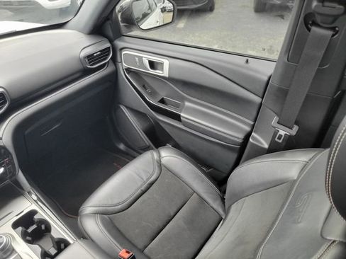 Used 2022 Ford Explorer ST image 21