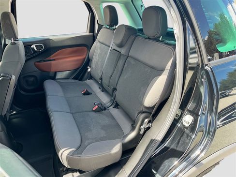 Used 2014 FIAT 500L Trekking w/ Popular Equipment Group image 23