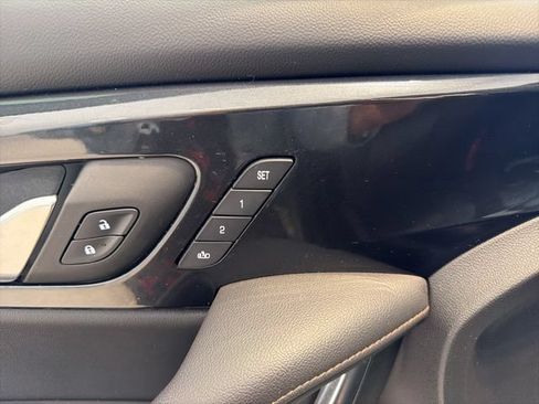 Used 2022 Chevrolet Blazer Premier w/ Enhanced Convenience Package AWD/4WD image 19