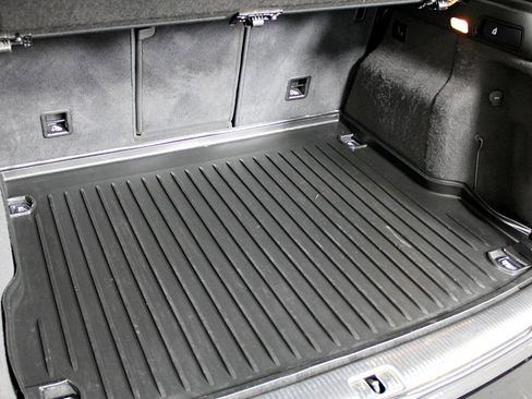 Used 2015 Audi SQ5 Prestige w/ Prestige Package image 46