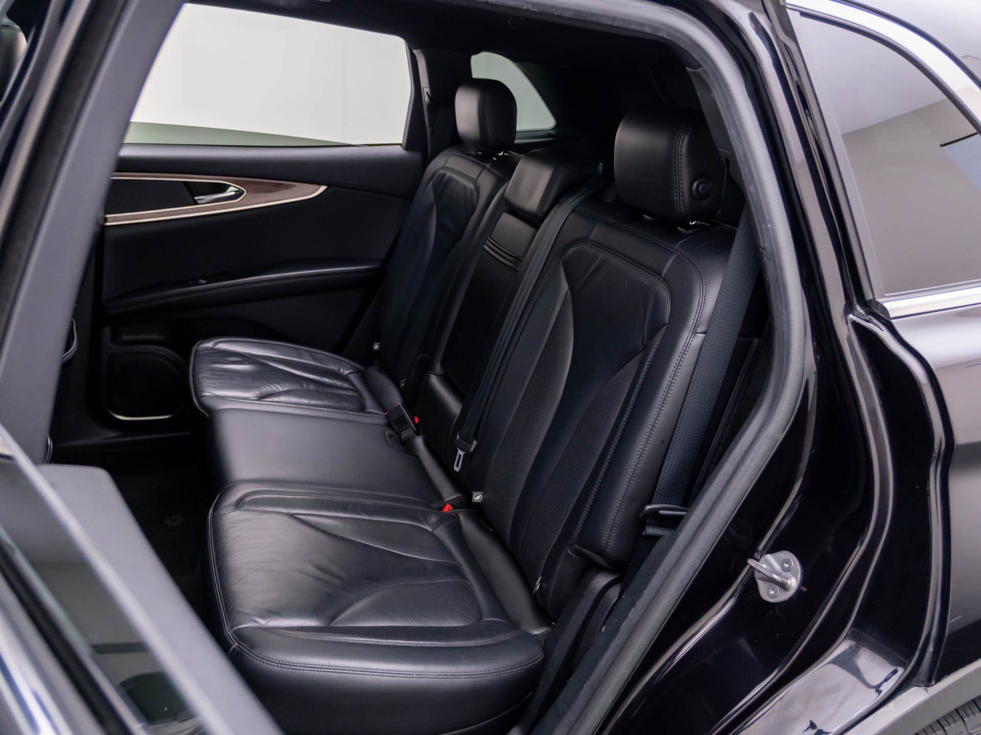 Used 2019 Lincoln Nautilus Select AWD/4WD image 17