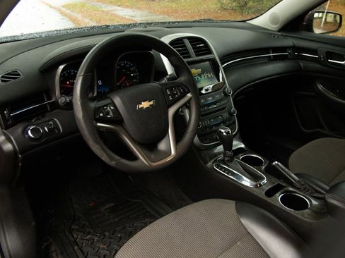 Used 2015 Chevrolet Malibu LT w/ Power Convenience Package FWD image 19