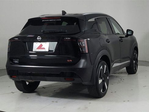 Certified 2025 Nissan Kicks SR FWD image 6