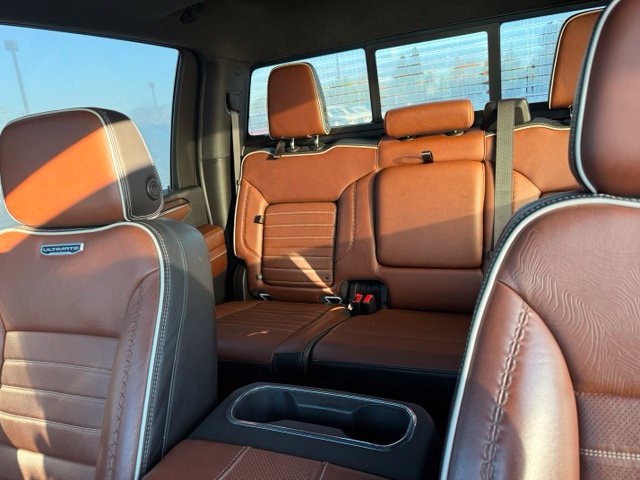 Used 2024 GMC Sierra 3500 Denali Ultimate AWD/4WD image 10