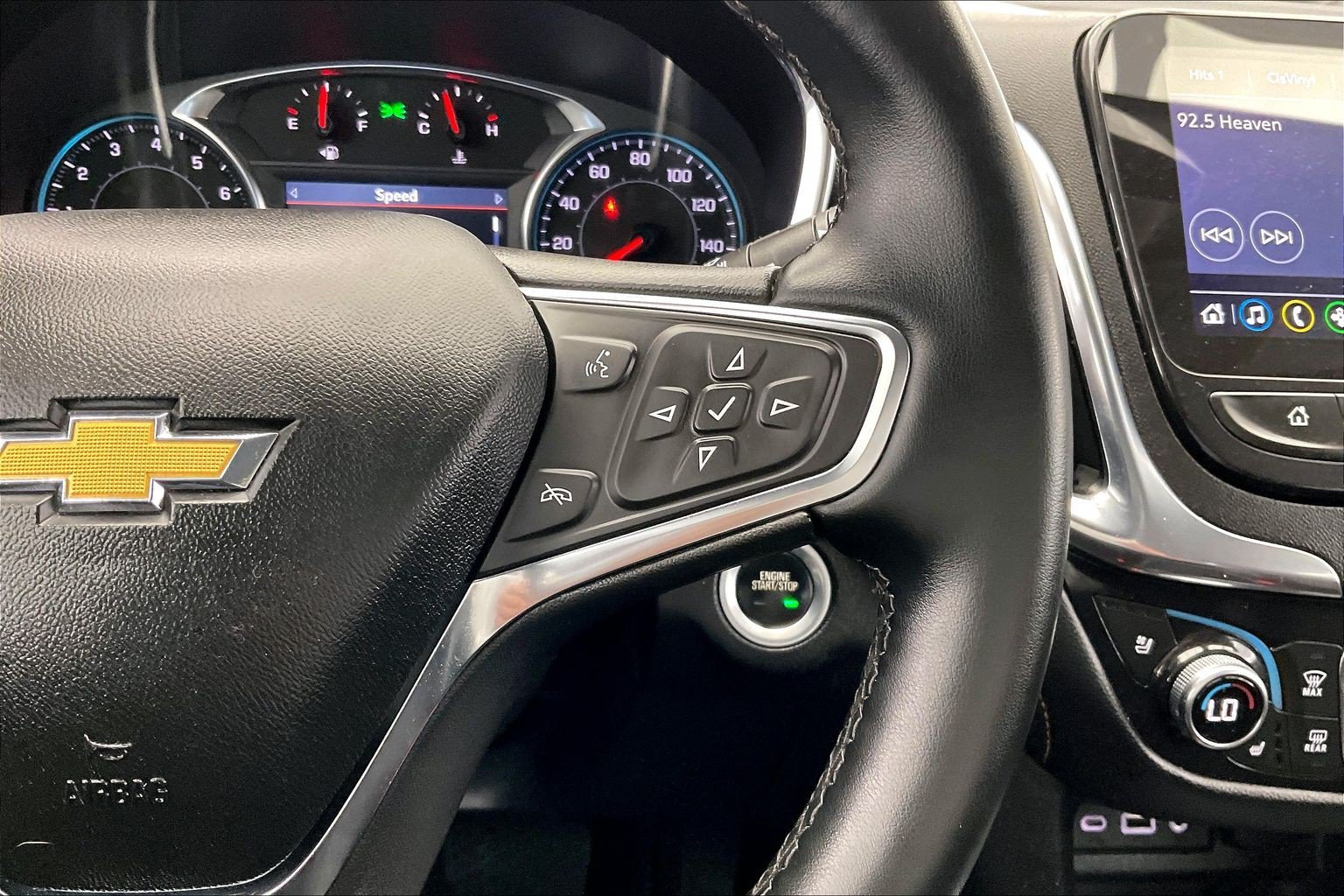 Used 2023 Chevrolet Equinox Premier AWD/4WD image 21