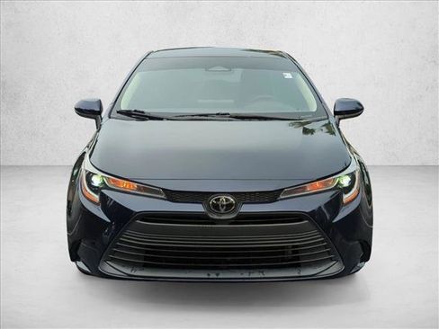 Used 2024 Toyota Corolla LE FWD image 2