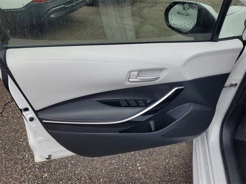 Used 2023 Toyota Corolla XSE image 11