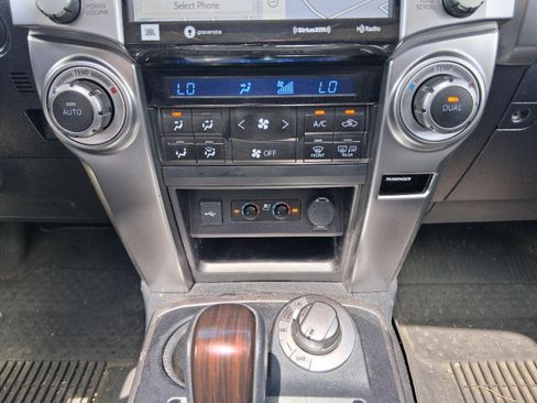 Used 2023 Toyota 4Runner Limited AWD/4WD image 31