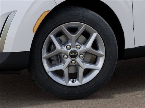 New 2025 Kia Soul S image 9