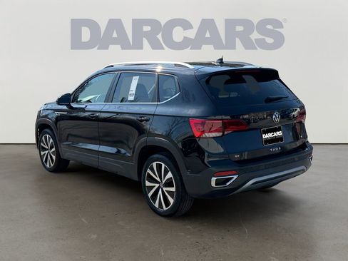 Used 2024 Volkswagen Taos SE image 5