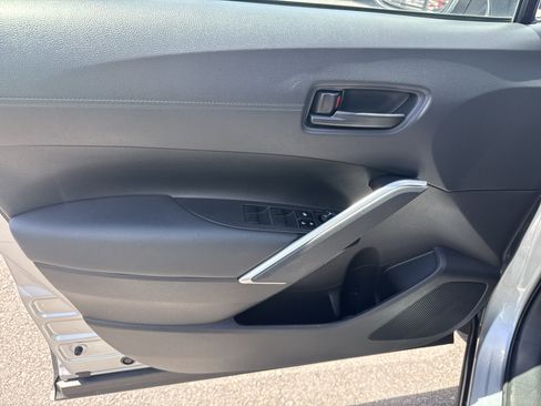 Used 2024 Toyota Corolla Cross AWD Hybrid w/ Moonroof Package image 16