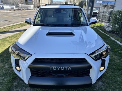 Used 2020 Toyota 4Runner SR5 Premium w/ Moonroof Package image 13